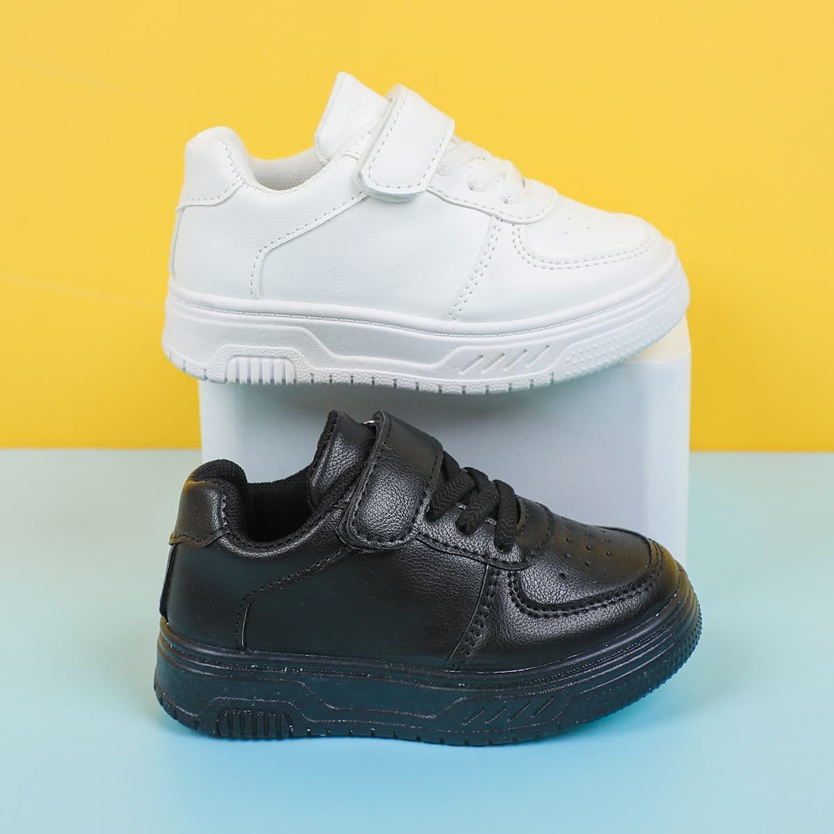 Children's Walking Shoes Low-Top Casual Sneakers Breathable Durable White Shoes for Girls Boys Student Flat Shoes