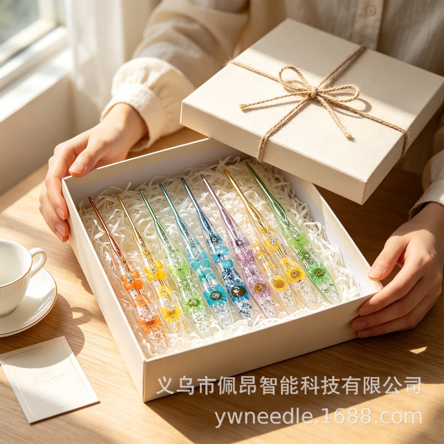 Cross-border new creative knitting set, American standard 12-piece multi-color crystal glue transparent crochet gift model