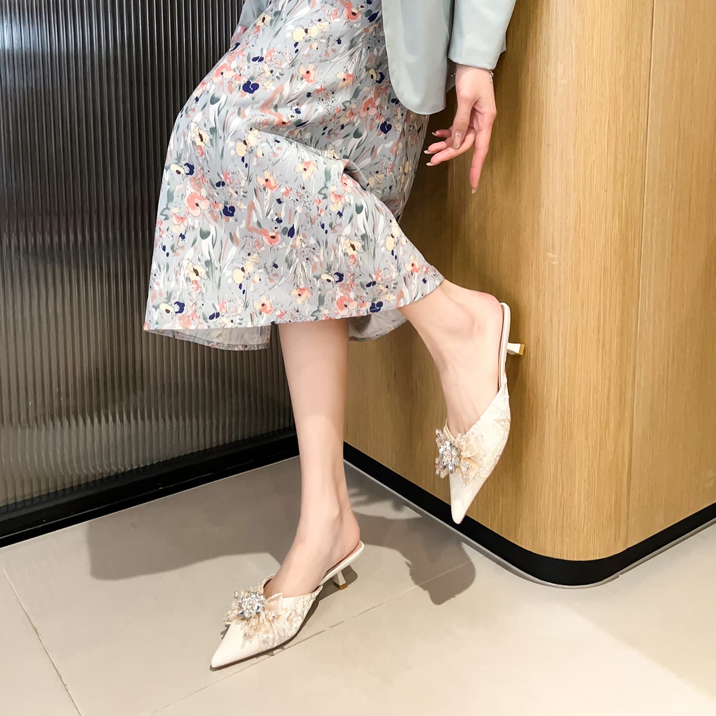 K48-A27 French Rhinestone Pointed Toe Stiletto Heel Women's Closed-Toe Mule Sandals Comfortable for Banquets