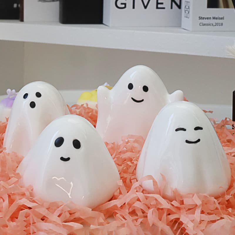 Cute Halloween Ghost Figurine Desktop Creative Ghost Shape Pet Gift Desktop Decoration Craft