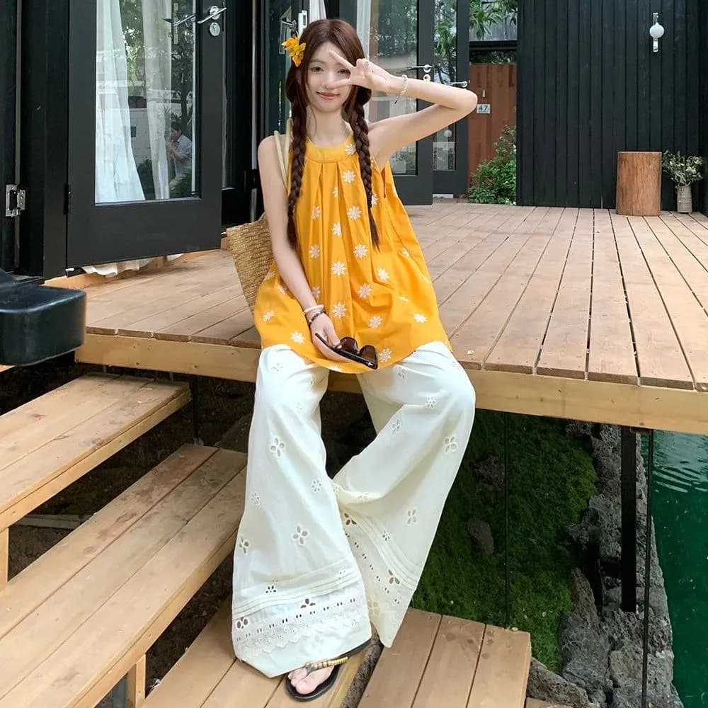 Sleeveless Halter Embroidered Vest Casual Set Women Summer Heavy Craft Lace Wide Leg Pants Loose Casual Pants Two-Piece