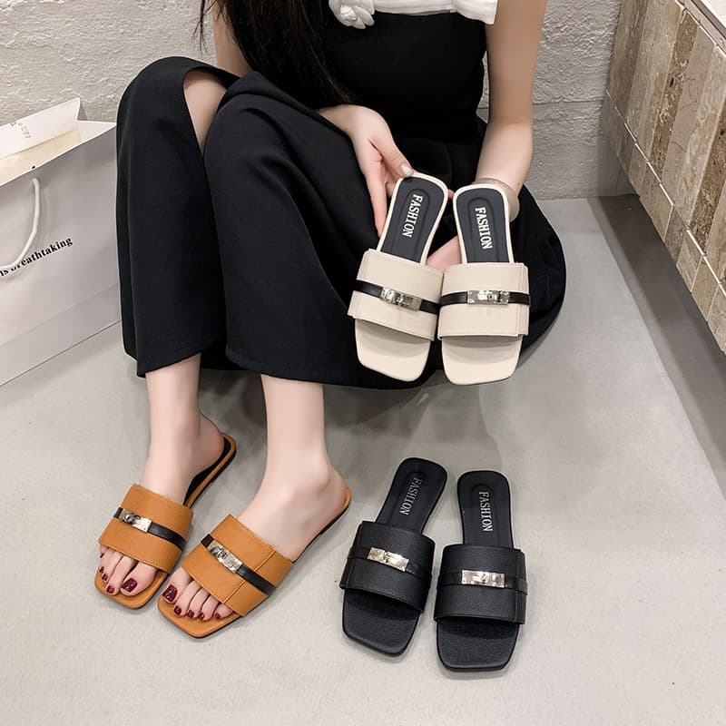 Korean-style flat slide sandals for women, 2026 spring/summer new arrival, fairy style, versatile for pairing with dresses, flat beach sandals