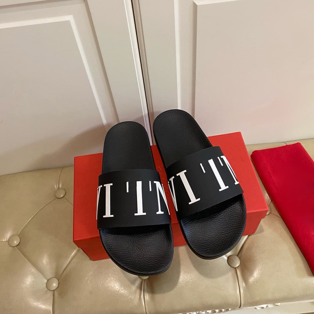 Cambodia Malaysia Singapore High-end Rivet Sandals Men's Outdoor Beach Flip Flops Cross-border Wholesale