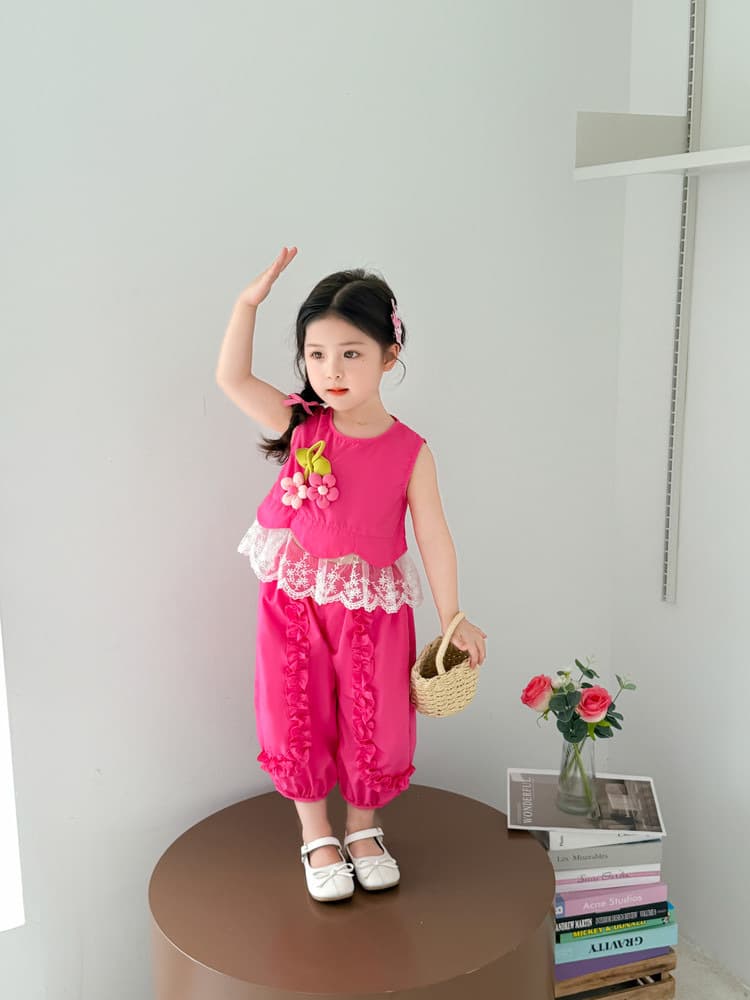 Girls 2026 Summer New Korean Style Vest Set Sleeveless Lace Two-Piece Elegant Princess Summer Outfit