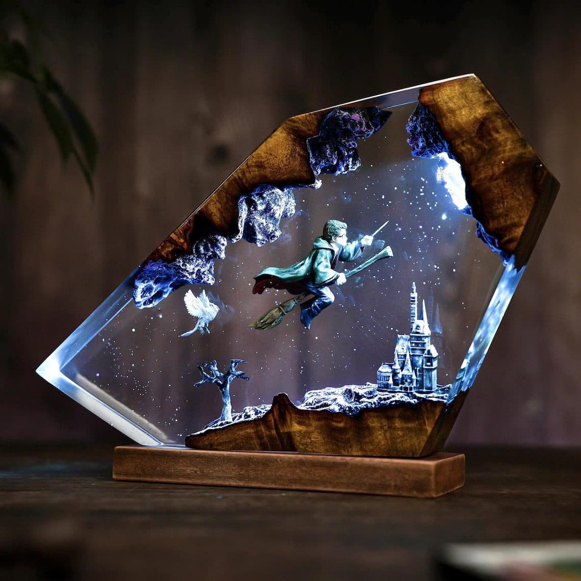 Cross-border Hot Selling Resin Lamp Ornament Harry Potter Hogwarts House Epoxy Resin Lamp Craft Gift