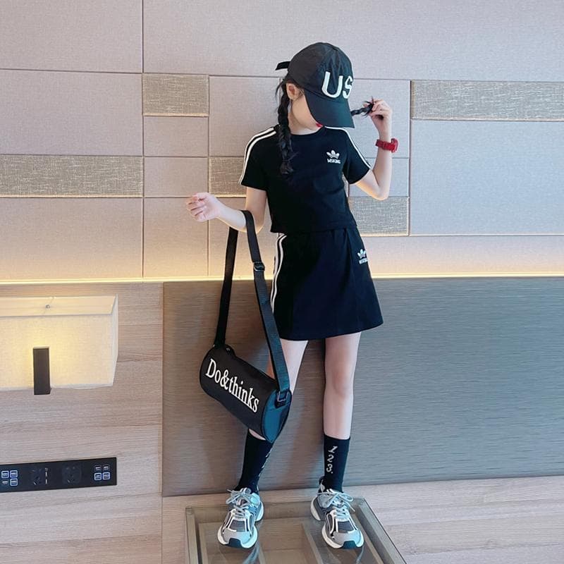 Girls' Summer Set 2024 New Style Stylish Children's Clothing for Medium and Large Children, Popular Short-Sleeved Skirt Two-Piece Set
