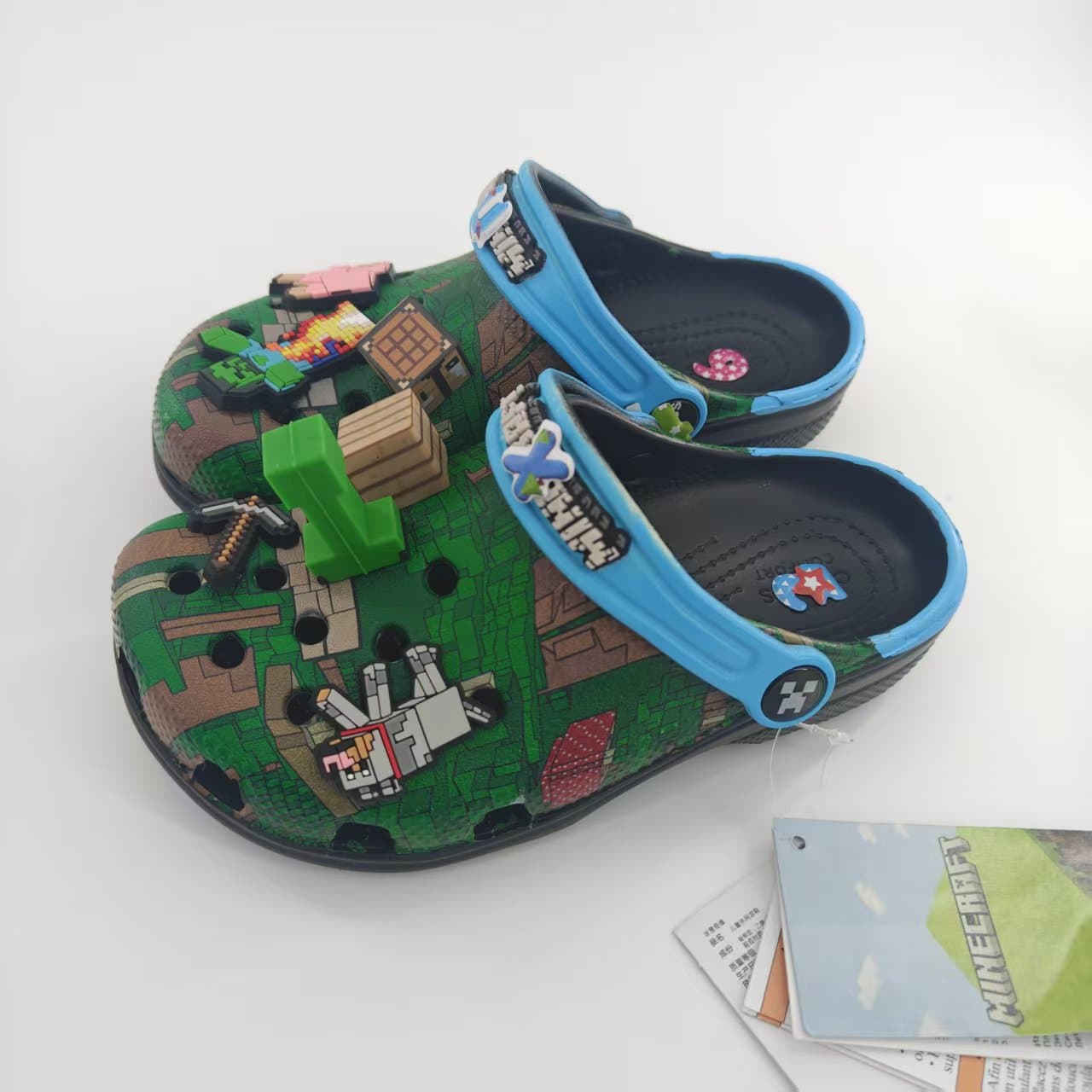 Minecraft New Generation 3 Crocs - Factory Wholesale Collaboration Style Men's and Women's Sandals with Cartoon Graffiti Accessories
