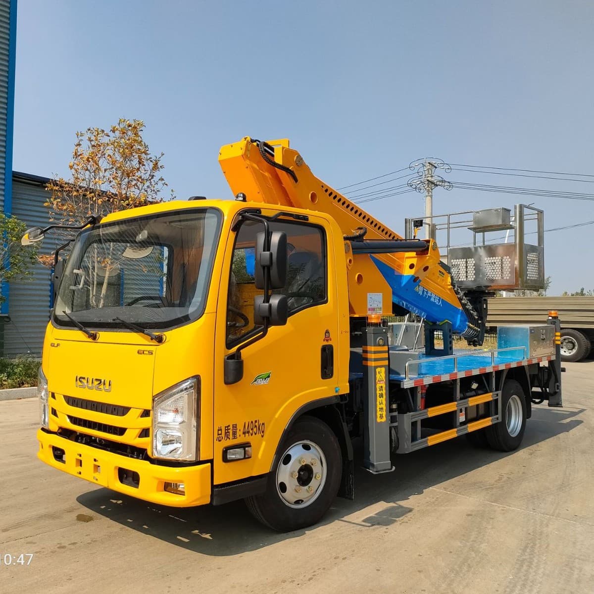 China VI Jiangxi Isuzu 30m Blue Plate Aerial Work Truck, Factory Direct Sale Straight Arm Lifting Platform Elevating Vehicle