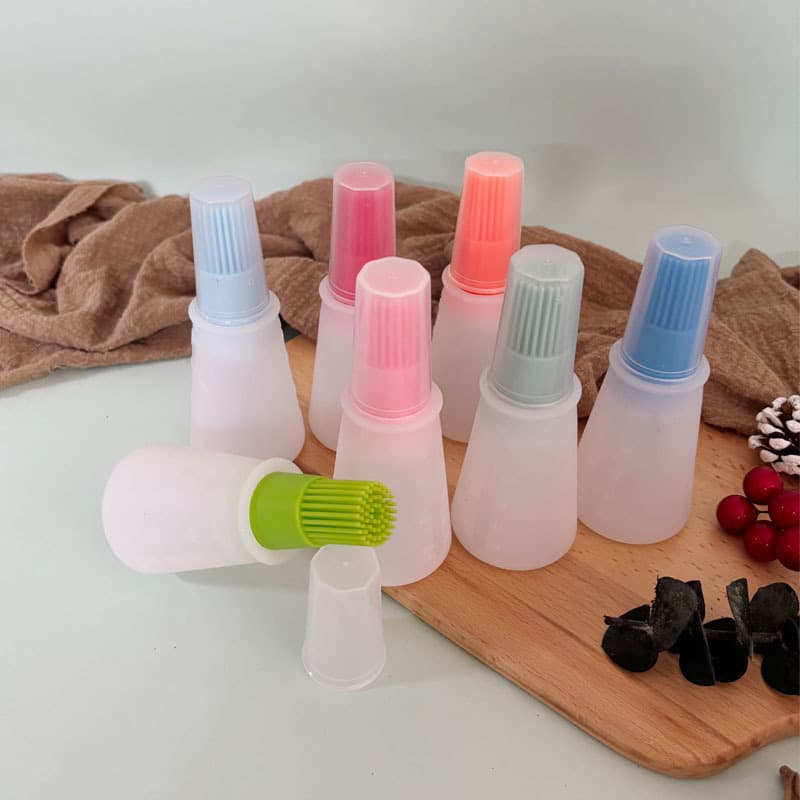 Silicone Oil Bottle Brush with Graduated Lid, Eco-friendly BBQ Oil Bottle, Outdoor Multi-functional Oil Pouring Baking Brush