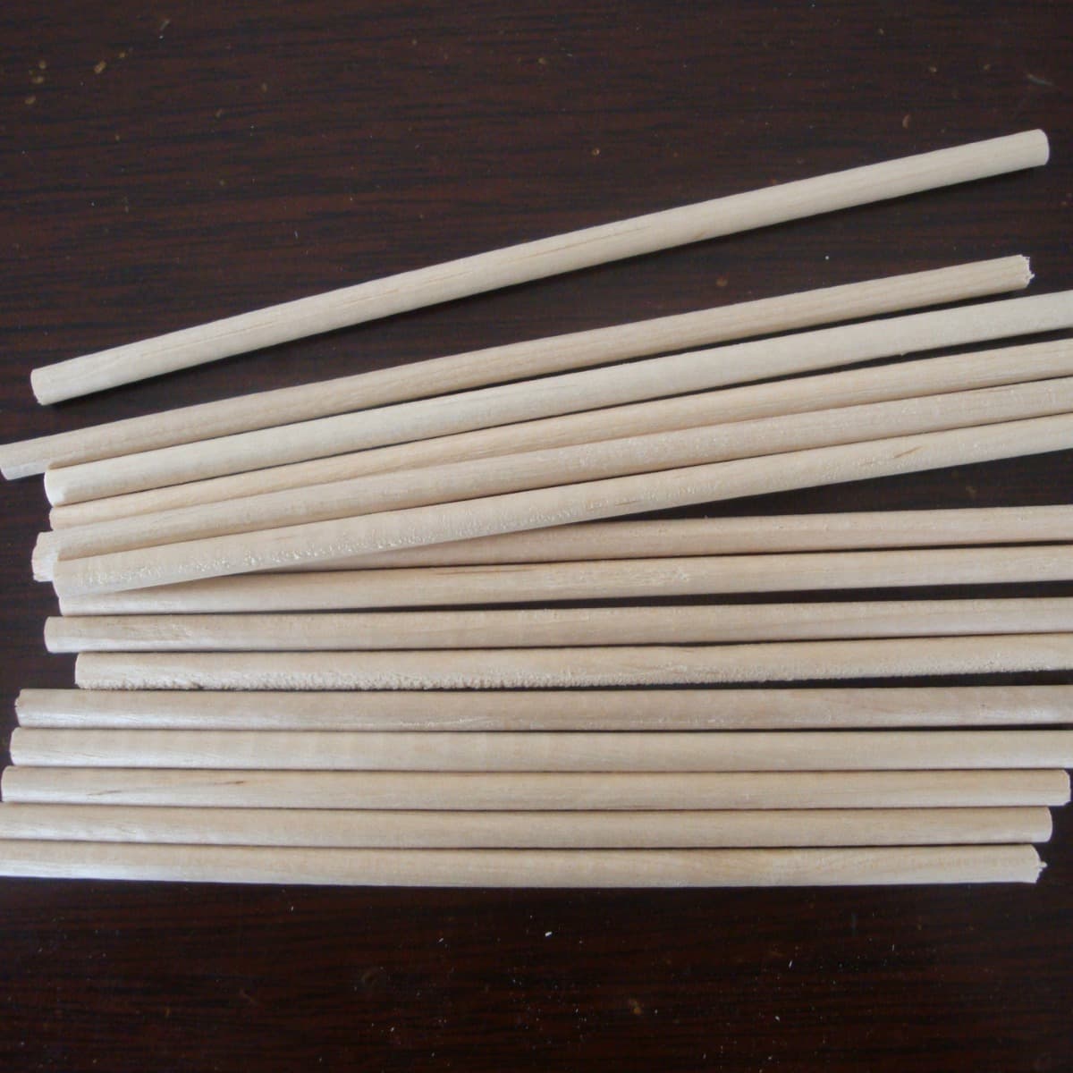 Supply round wooden stick, birch DIY craft stick, assembly building stick, advertising flagpole model YB-95300 Huida 9.5*