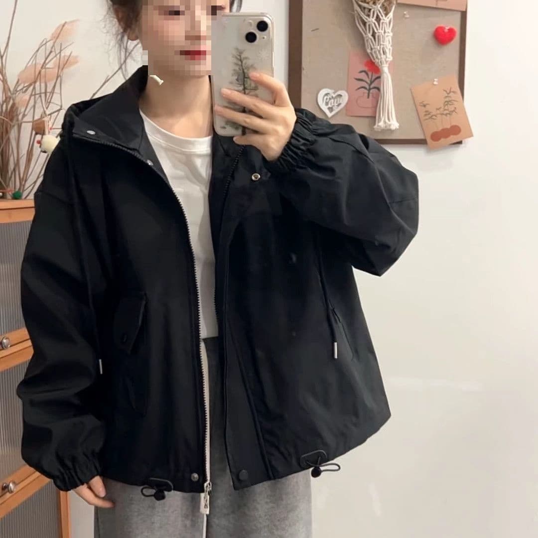 Short Spring/Autumn Windbreaker Jacket for Petite Figures, Loose Casual Hooded Utility Style Jacket