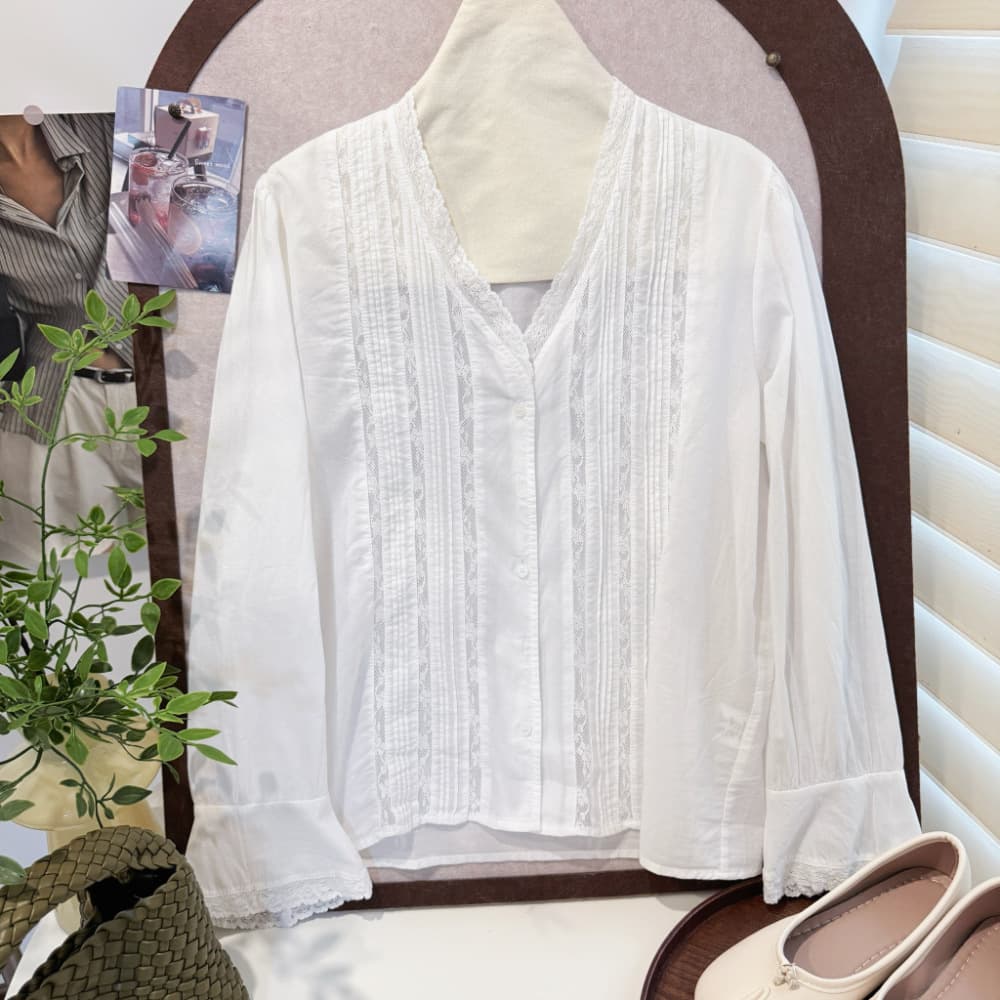 Pre-sale / Women's White V-Neck Lace Trimmed Ruffle Long-Sleeve Blouse for Early Autumn