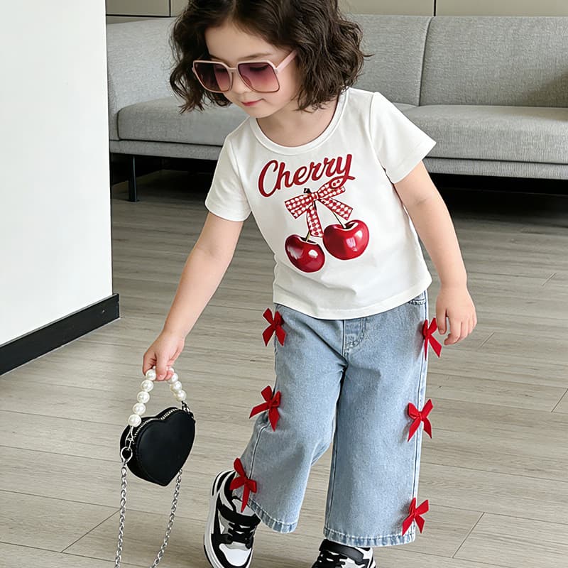 Baby Girls Clothes 0-3Y baby girl summer short-sleeved printed top + denim pants ready for delivery on the same day