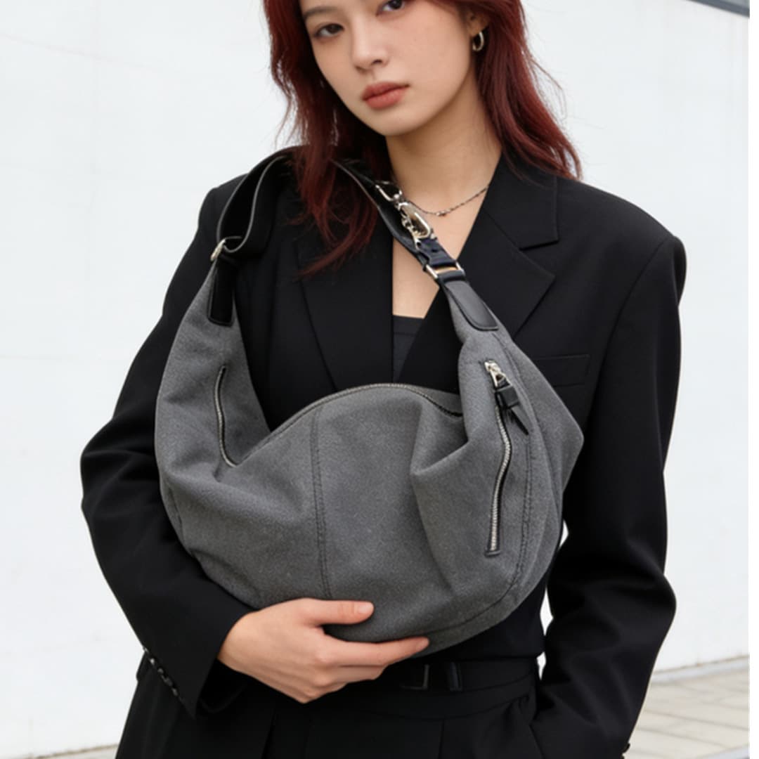 Versatile Crossbody Bag Ins Retro Distressed Canvas Crescent Dumpling Bag Fashionable Lazy Large Capacity Underarm Bag Commute