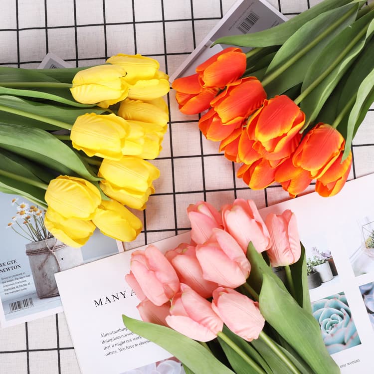 Moisturizing tulips, indoor artificial bouquet decoration wholesale, artificial flower ornaments, soft glue tulip artificial flowers