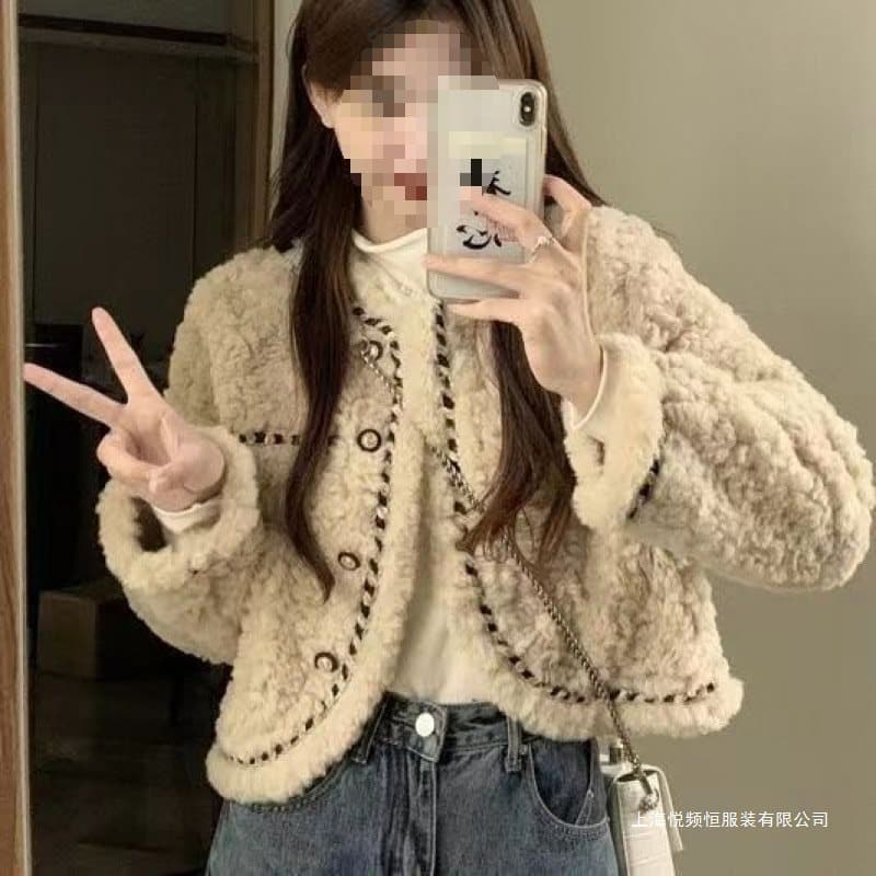 European and American style faux lamb's wool coat for women, autumn and winter, loose fit, short, thick, youthful style.