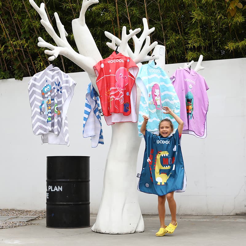 Cartoon bathrobe, children's bath towel, changing cloak, cape, swimming, absorbent microfiber hooded, wearable, quick-drying bath towel
