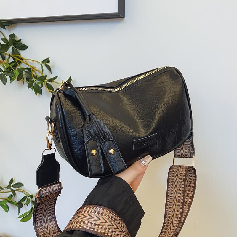 Cross-border Trendy Boston Bag 2026 New Style Niche Designer Vintage Shoulder Crossbody Bag Solid Color Pillow Bag