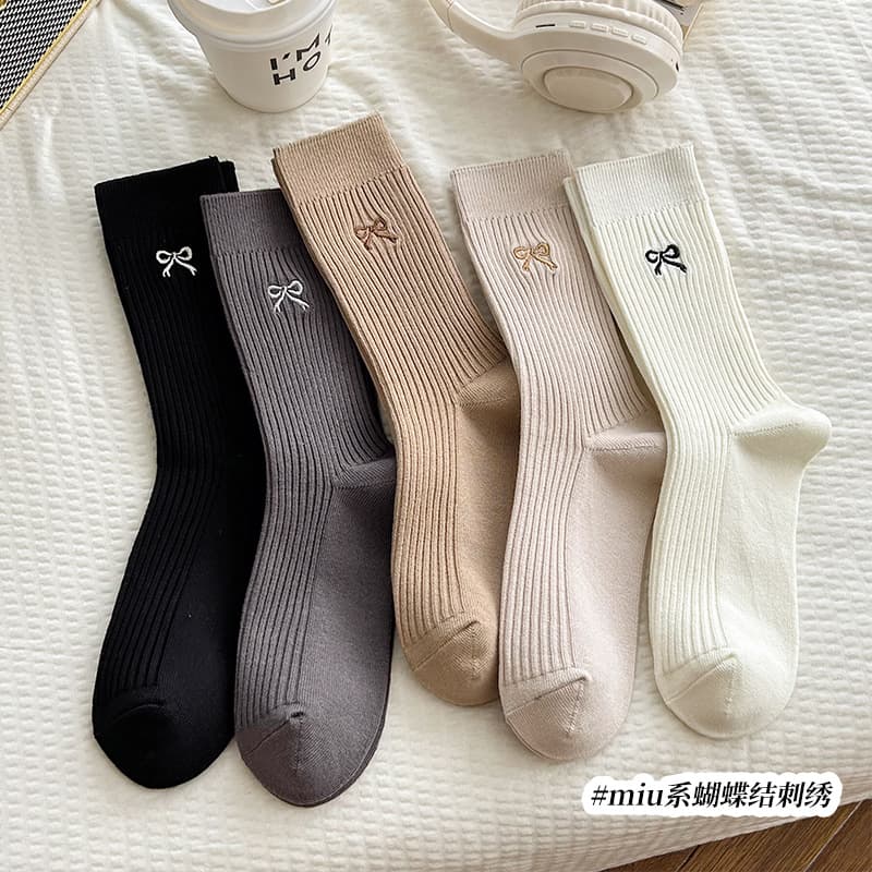 Double-needle bow embroidered mid-calf socks for women in autumn and winter Maillard color student style solid color long cotton pile socks