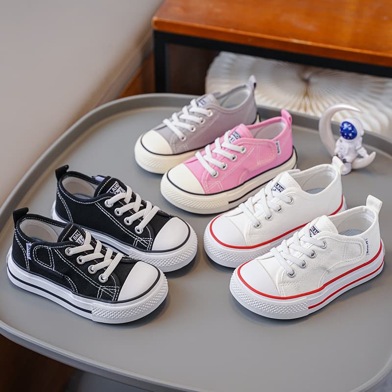 Children's canvas shoes, 2025 winter new style, small, medium and large boys and girls students, mango toe sneakers, sports casual shoes, trendy.