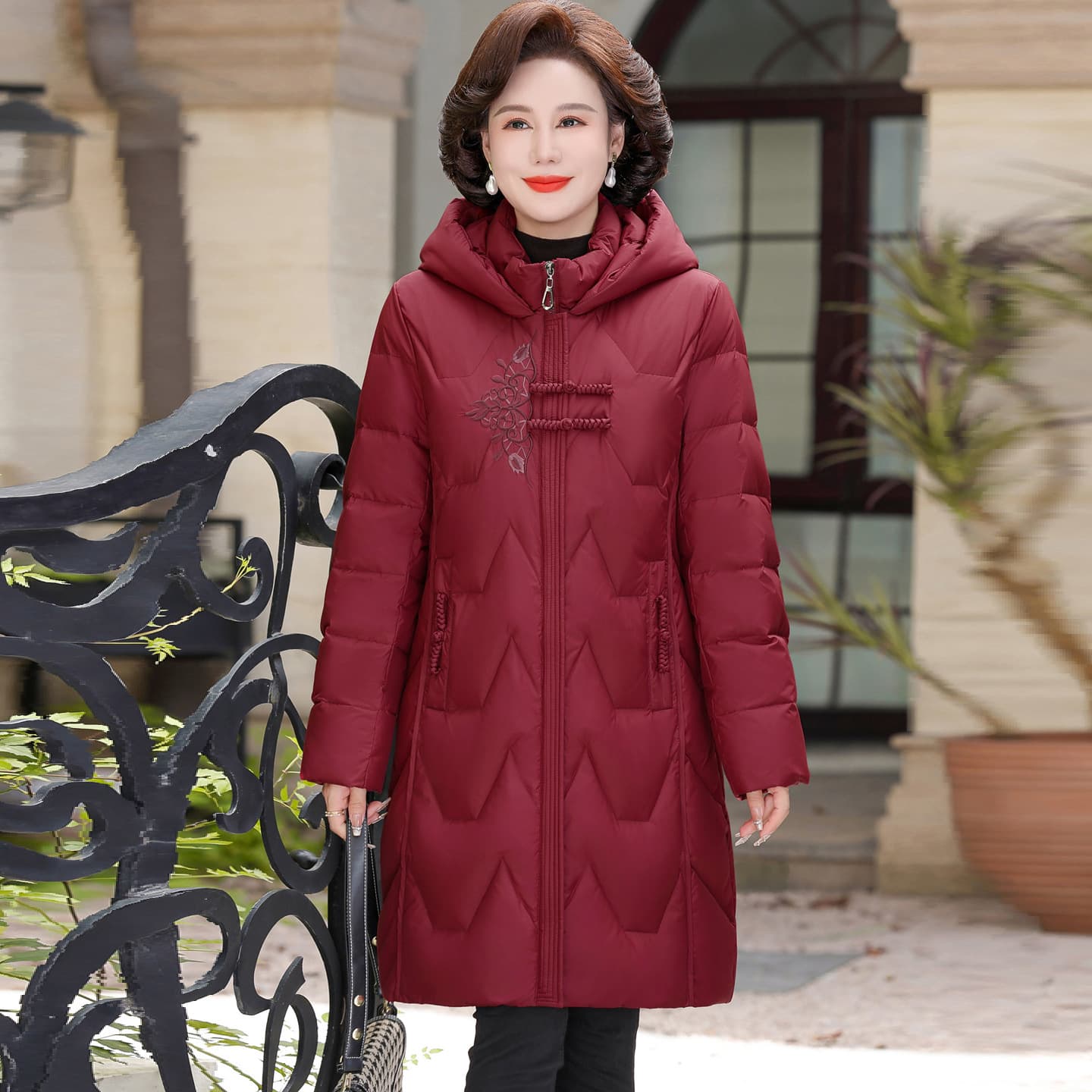 Mid-length Down Jacket for Middle-aged and Elderly Women, Casual Thickened Plus-size Winter Coat for Mothers, Grandmothers, and Elderly Ladies