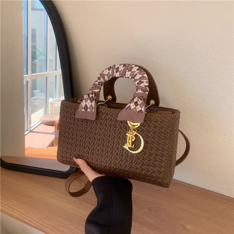 Woven Bag Handbag 2025 New PU Princess Diana Bag Trendy Fashionable Handbag Foreign Style Crossbody Bag