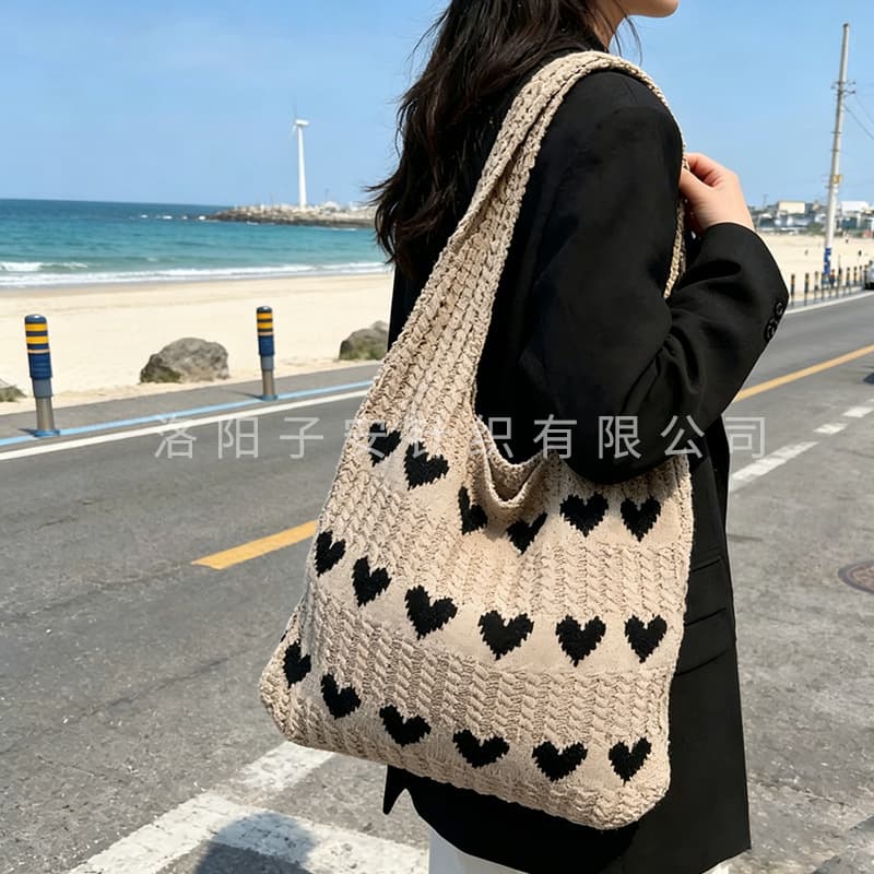 Large Capacity Hollow-Out Bag for Women 2026 New Trendy Summer Travel Beach Bag Woven Seaside Travel Shoulder Tote Bag