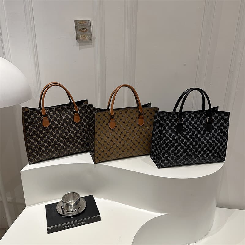 Retro Vintage Floral Tote Bag for Women 2026 New Large-Capacity Commuter Handbag High-End Printed Shoulder Bag for Women