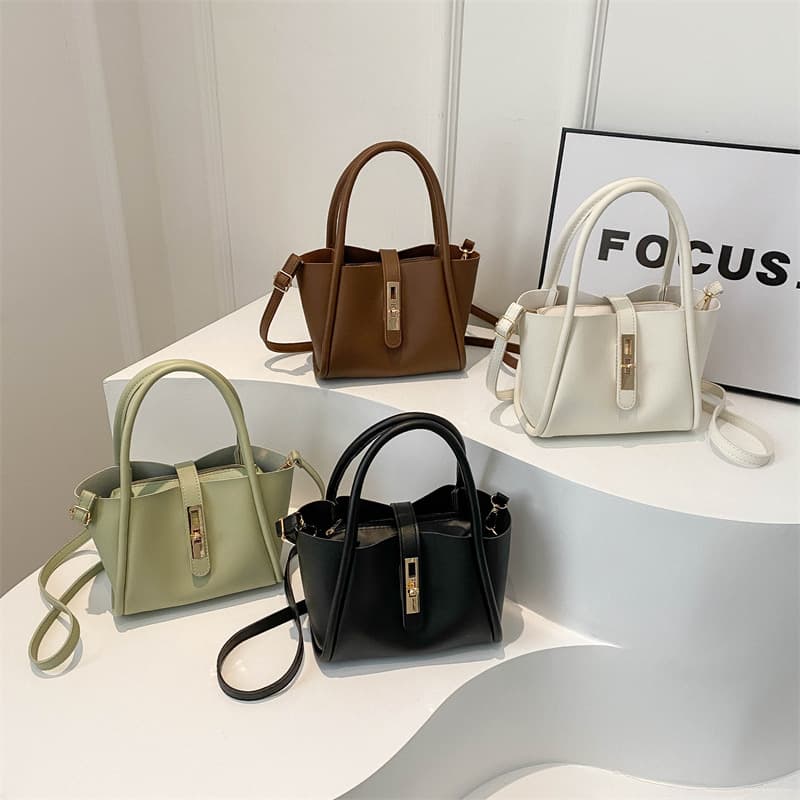Korean-style Fresh and Elegant Women's Small Square Bag 2026 New Commuter Fashion Shoulder Crossbody Bag Textured Handbag