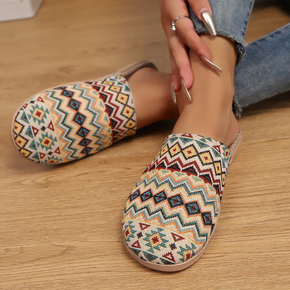 Cross-border Trade 2025 Autumn Women's New Closed-Toe Flat Sandals Fashion Print Round Toe Plus Size Casual Slippers