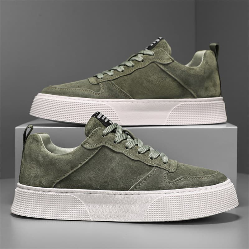 2026 New Soft Sole Comfortable Skate Shoes for Men, Live-Streaming Style Suede Men's Shoes, Trendy Versatile Lightweight Casual Sneakers