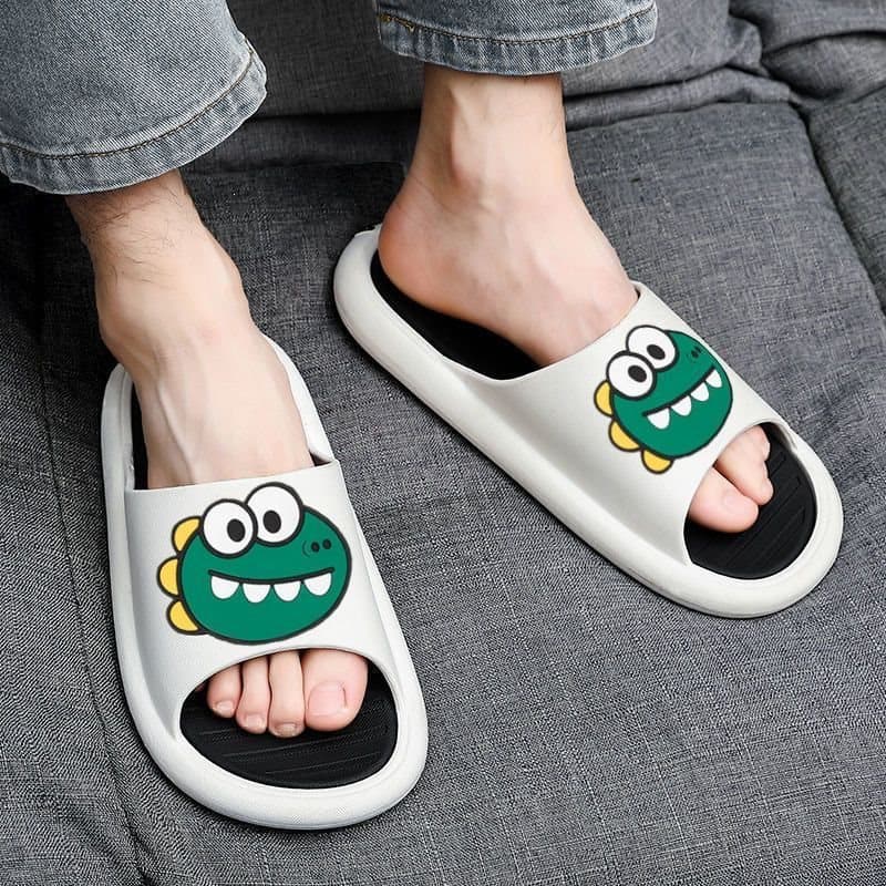 Trendy new men's slippers cartoon men's non-slip slippers summer outer wear couple slippers internet celebrity men's slippers