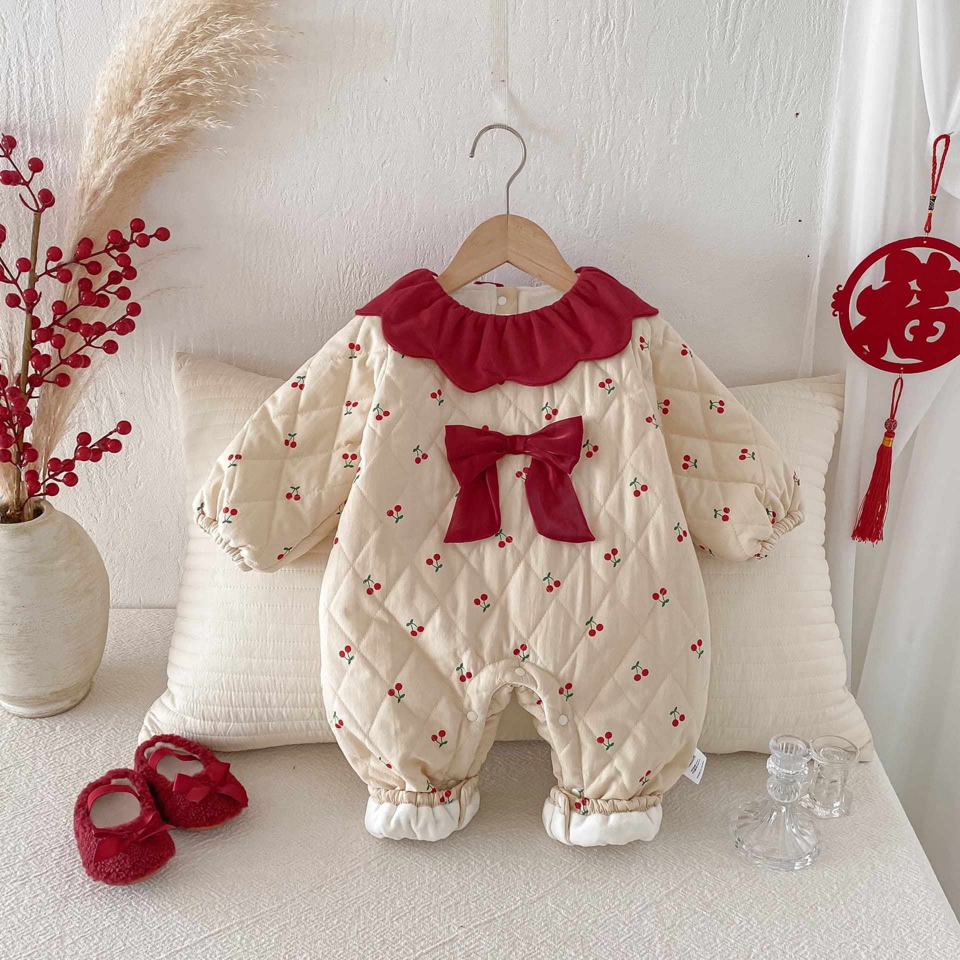 Baby Clothes Winter Padded Fleece Romper Girls Thickened Princess Bodysuit New Year Visiting Outfit Winter Crawler