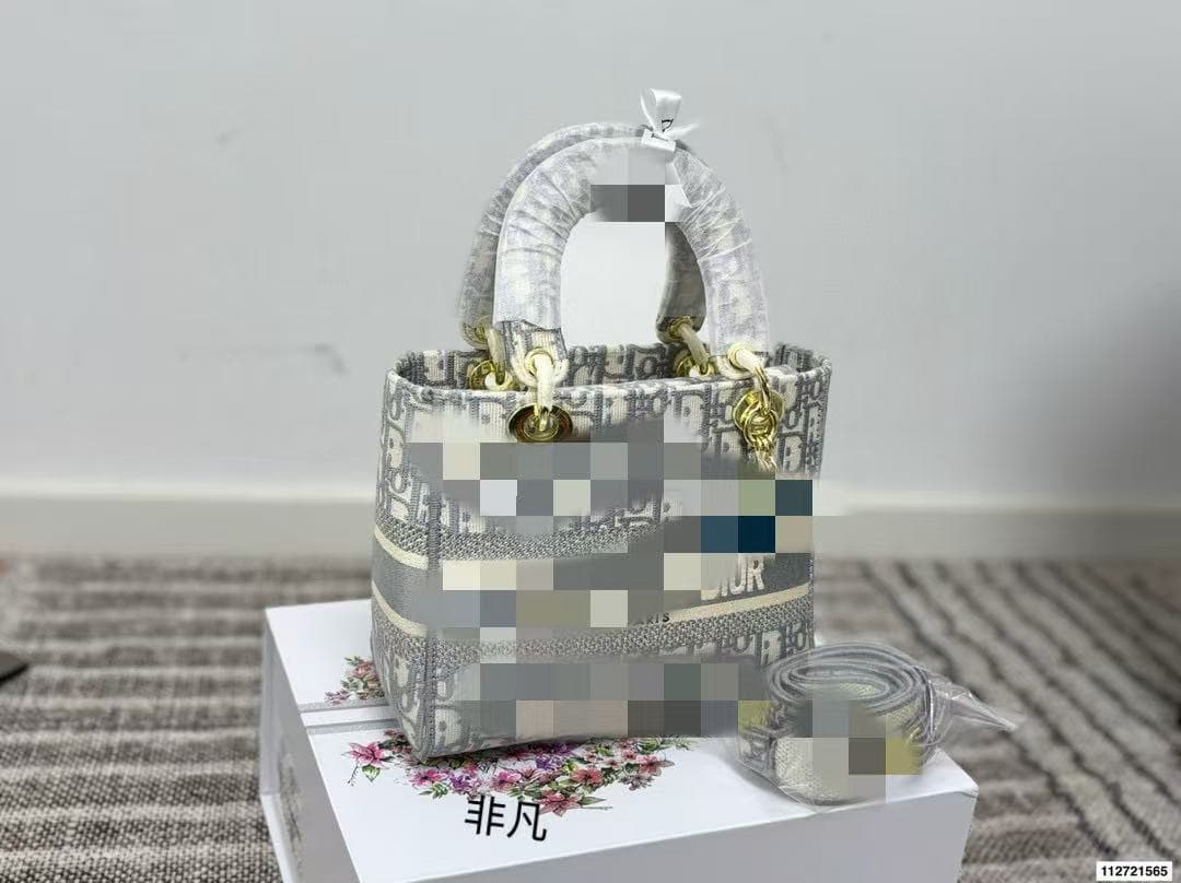 2025 New Trendy Embroidered Handbag, Unique Design Premium Lady Dior Style Bag, Versatile Fashionable Shoulder Bag