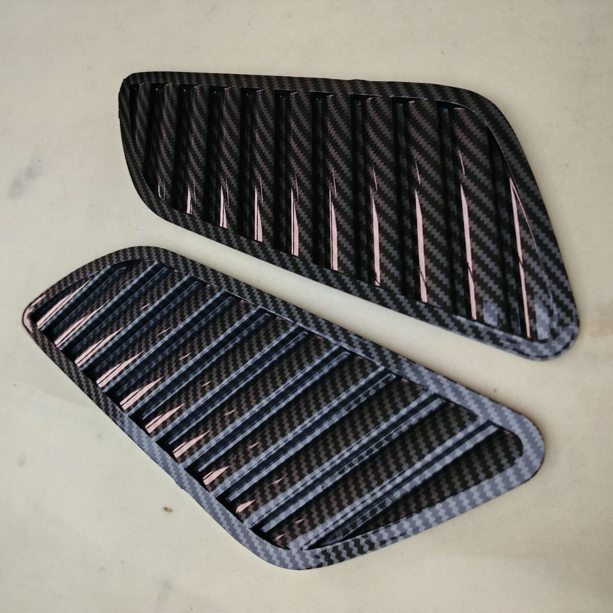 Langyu For BMW E90 E91 E92 E93 F30 E46 V Style Gloss Black/Carbon Fiber Pattern Hood Vent