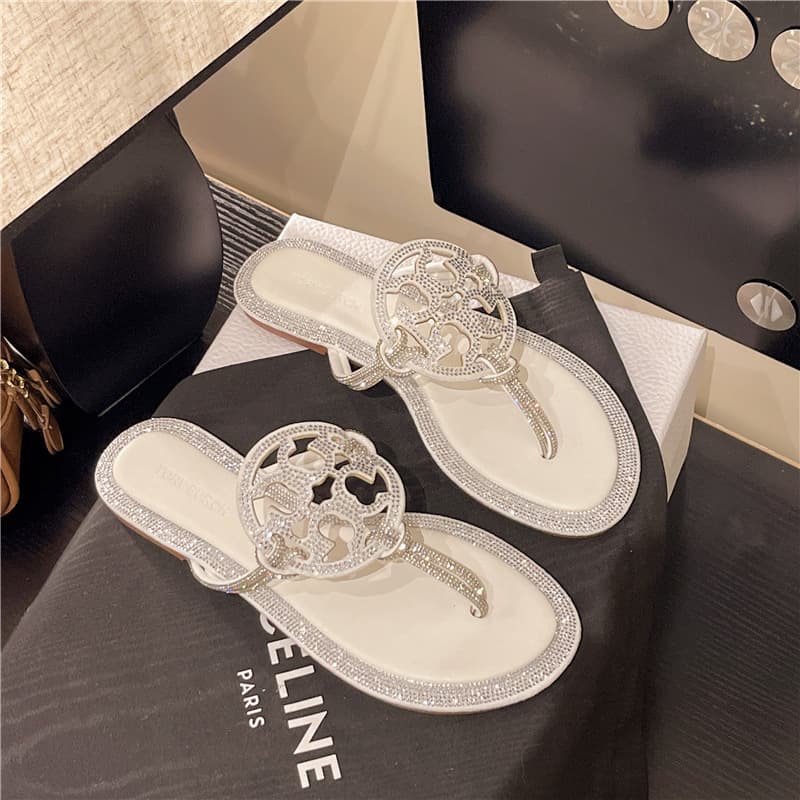 TB New Rhinestone Flat Slippers Women Ins Hot Style European and American Fashion Crystal Studded Clip Toe Flip Flops Slippers