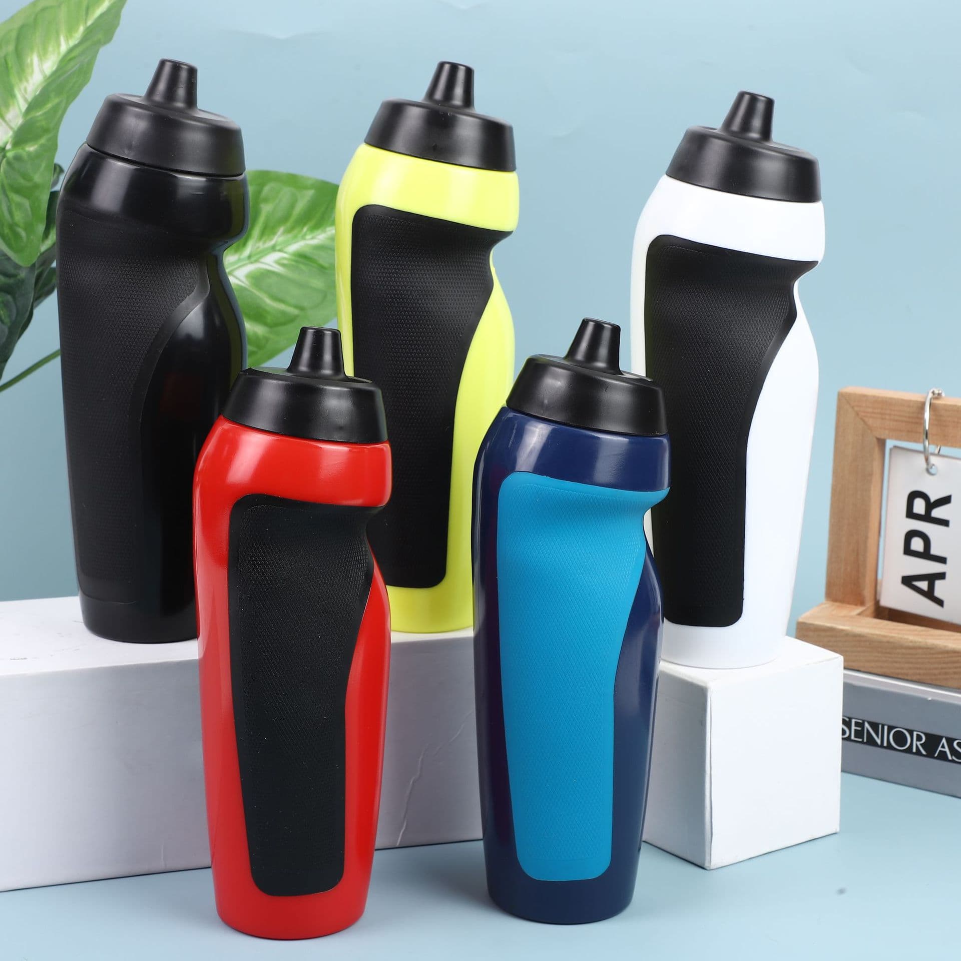 Cross-border Multi-color Squeeze Cycling Water Bottle with Suction Nozzle Sports Water Bottle Summer Sports Water Bottle Outdoor Running