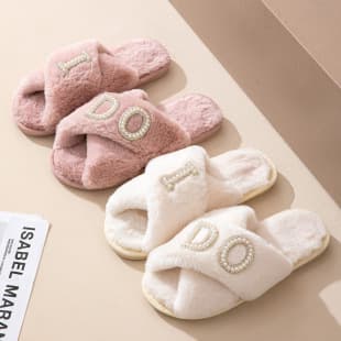 Strictly Selected IDO Plush Slippers for Women, Indoor Casual Cross Strap Fuzzy Slippers, European and American Hot Selling Cotton Slippers, Wholesale Stock