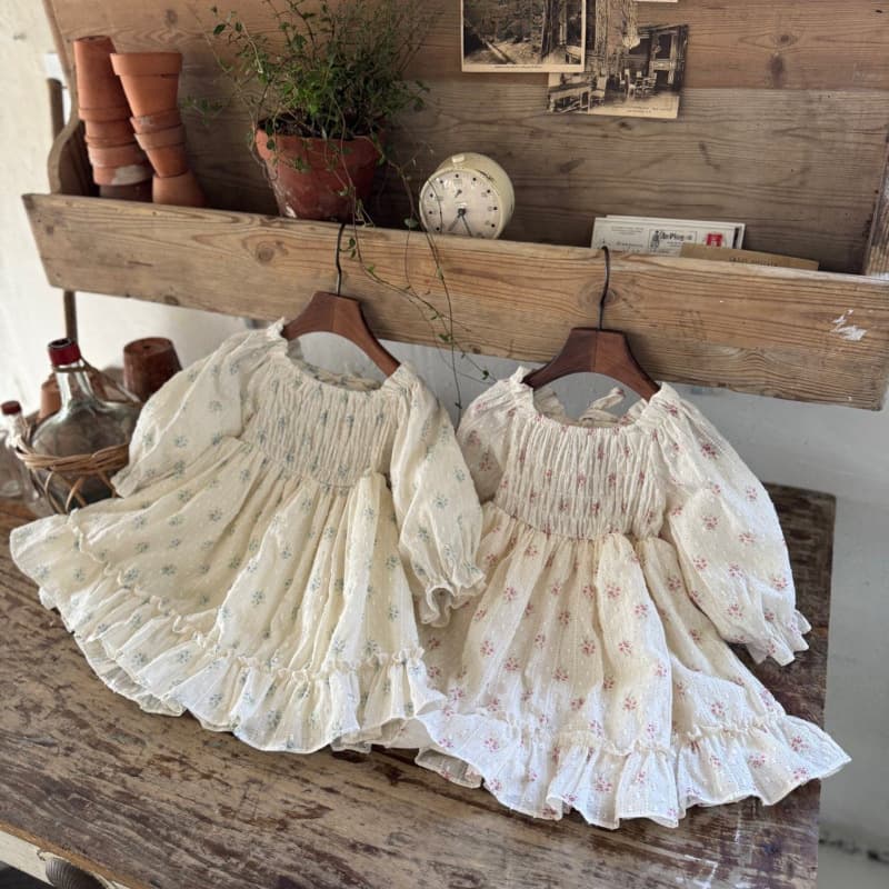 Girls Sweet Floral Princess Dress 2026 Spring New Arrival Baby Ruffle Sleeve Korean Style Long Dress
