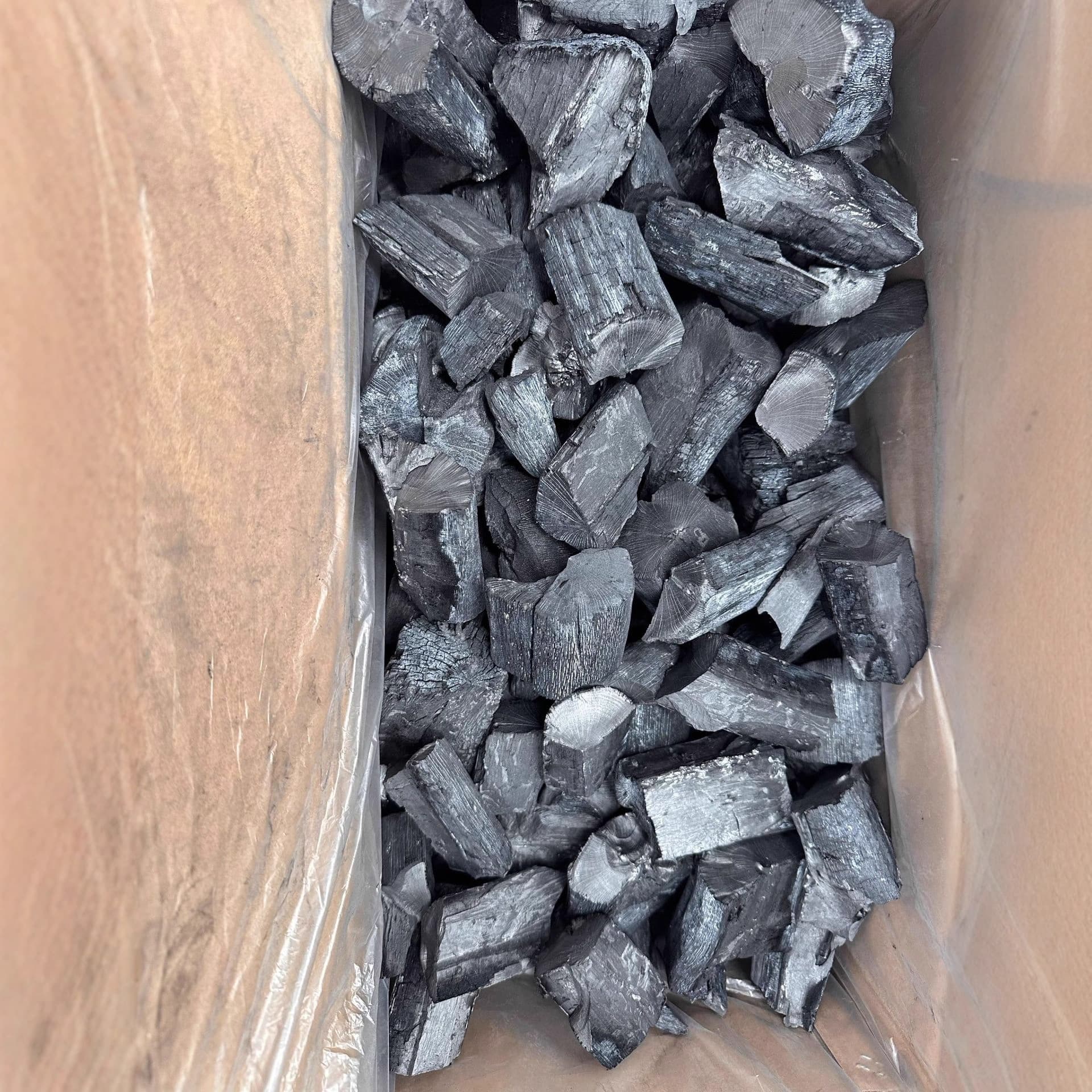 Binchotan White Charcoal, Black Steel Charcoal, Wood Charcoal Briquettes for BBQ, Heating, Hot Pot, Tea Boiling, Odorless, Long Burning, Wholesale