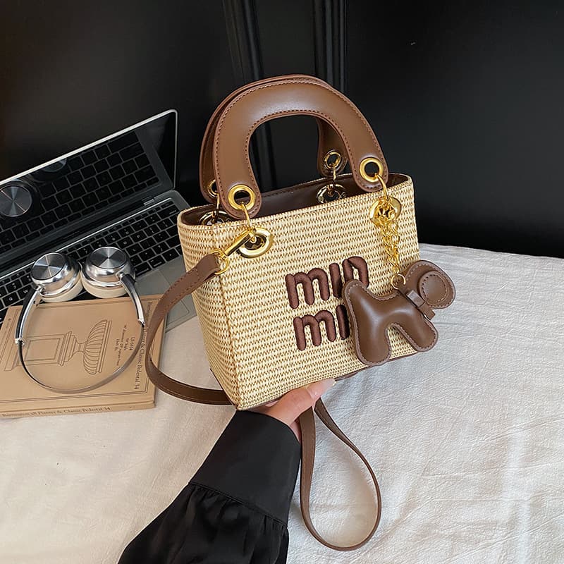 Cross-border women's bag 2026 new fashion woven Princess Diana embroidered handbag contrasting color stitching single shoulder diagonal bucket bag