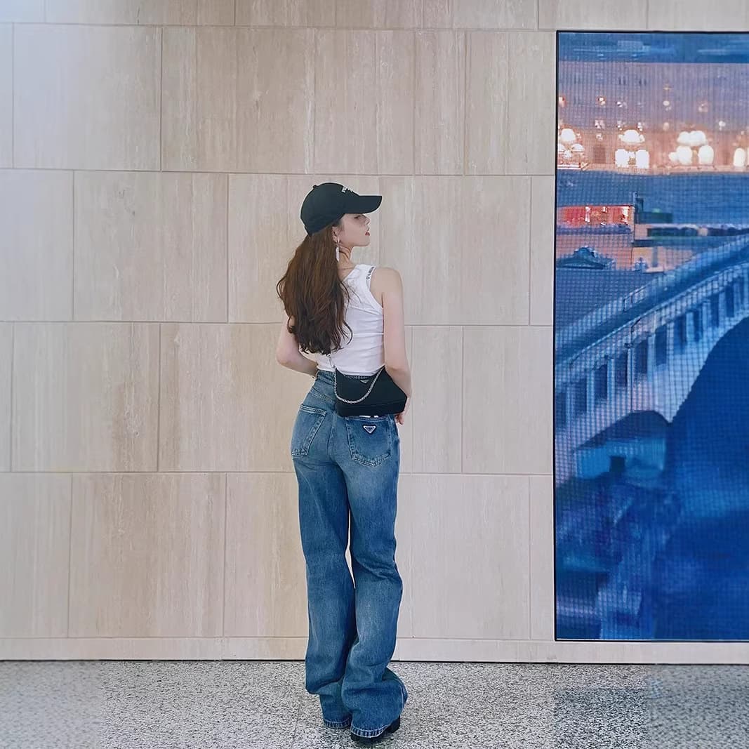 Original Design! Shenzhen Nanyou Yang Mi Same Style P Brand New Triangle Label Slim High-Waist Straight Leg Jeans