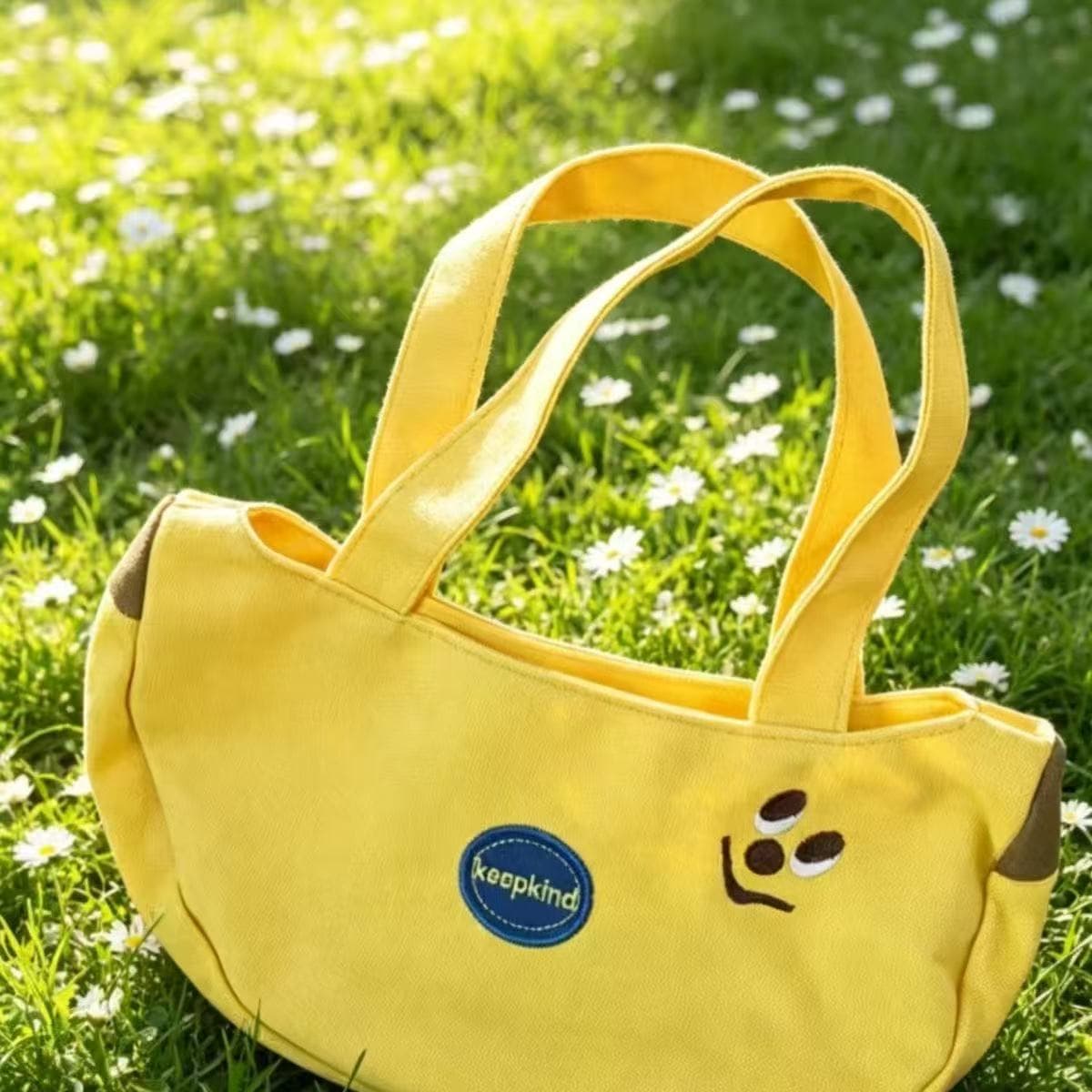 Cute and Playful Banana Bag, Cartoon Canvas Bag, Gift Bag, Work Commute Handbag, Mom's Handbag