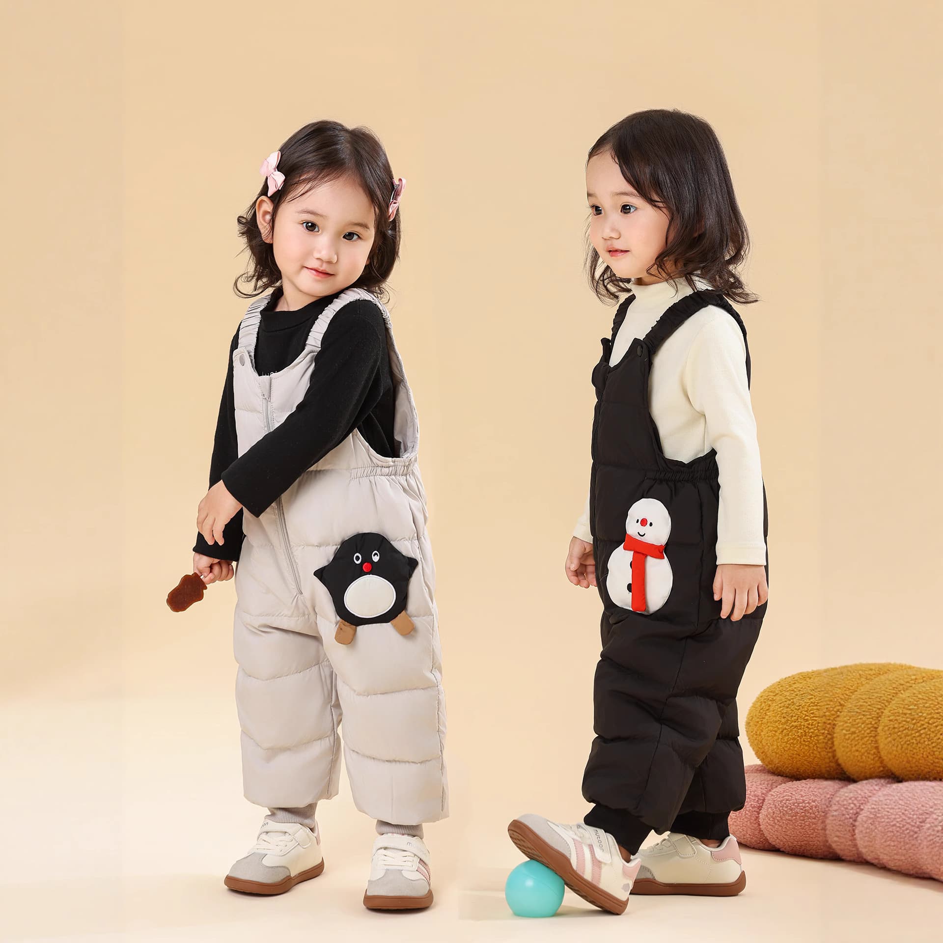 Discounted down overalls for boys and girls, stylish winter wear, suitable for skiing, thick and warm long pants for babies and children to protect their tummy