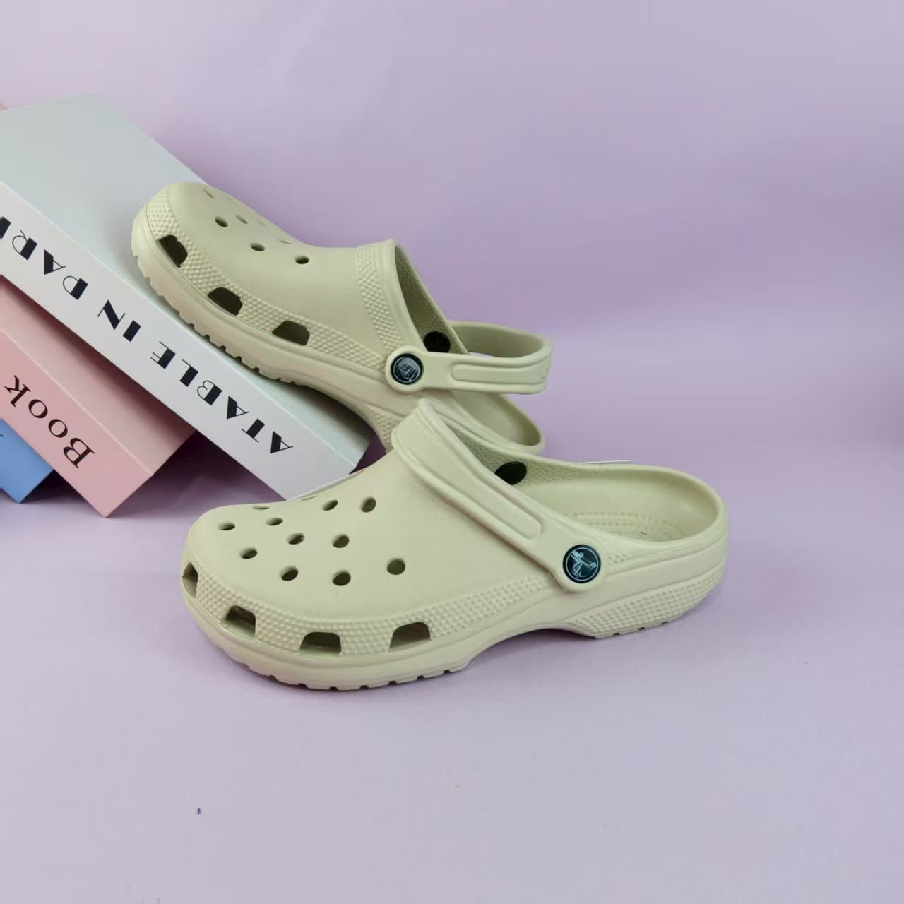Crocs Classic Clog Unisex Fashion Flat Beach Sandals for Men and Women Factory Wholesale