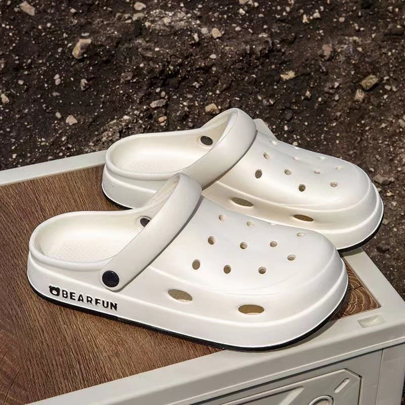 Thick Sole Clog Shoes for Women 2025 Summer Couple EVA Solid Color Enclosed Toe Nurse Shoes Height-Increasing Beach Sandals