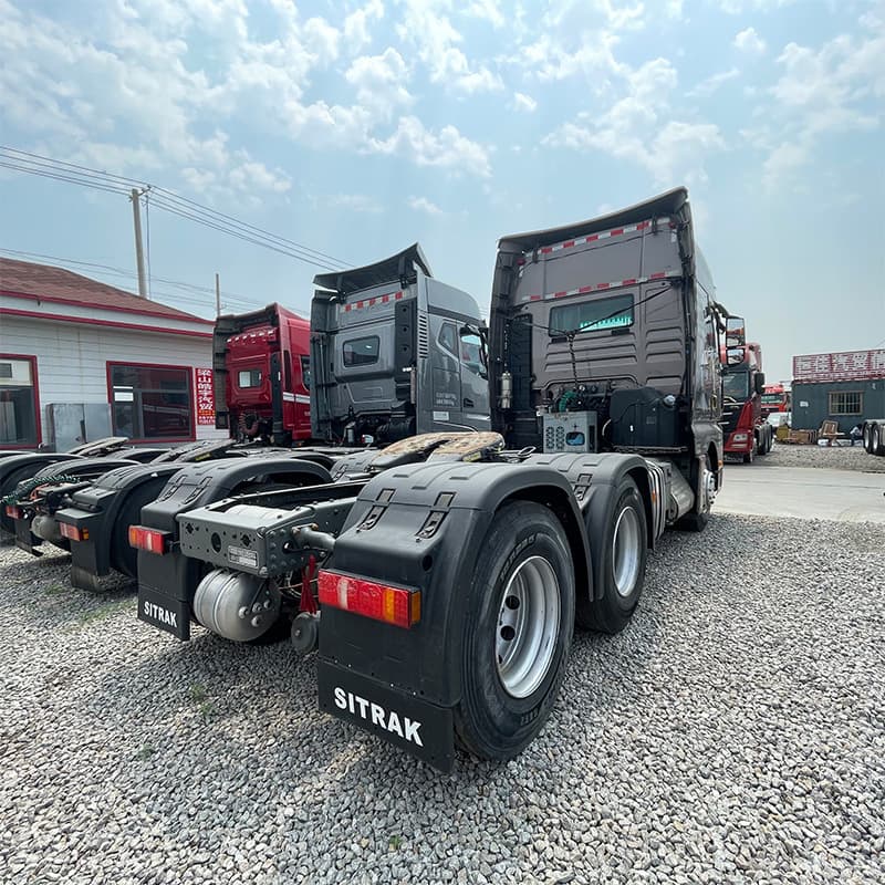 Sinotruk Shandeka tractor head export, rear eight-wheel freight truck head, 420 HP tractor trailer head