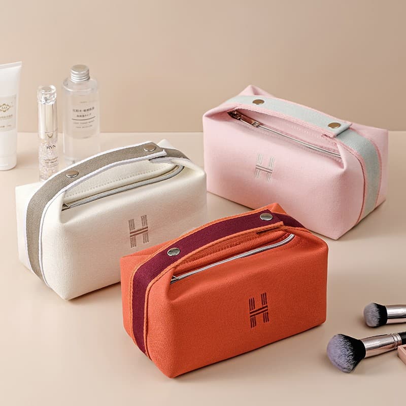 Simple Portable Cosmetic Bag Waterproof and Dustproof Storage Bag 2021 Large Capacity Travel Portable H Lunch Box Washing Bag Bag