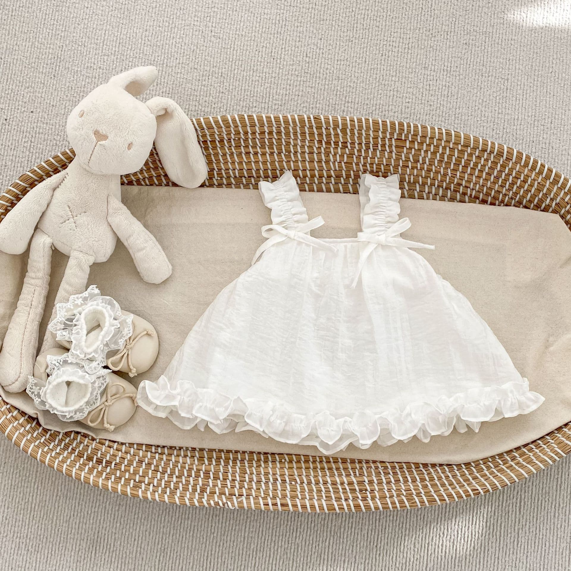 2026 Summer Girls Sleeveless Doll Blouse Sweet Bow Camisole Thin Style Girls Lace Princess Top
