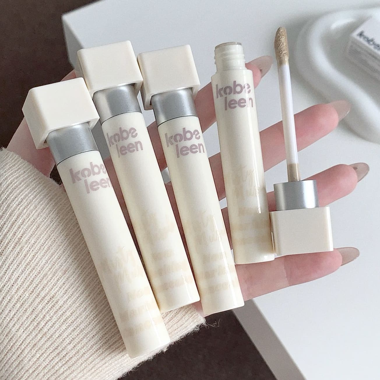 kobeleen Kabirang Concealer, Matte Skin Finish, Watery Smooth Application, Covers Dark Circles and Facial Blemishes